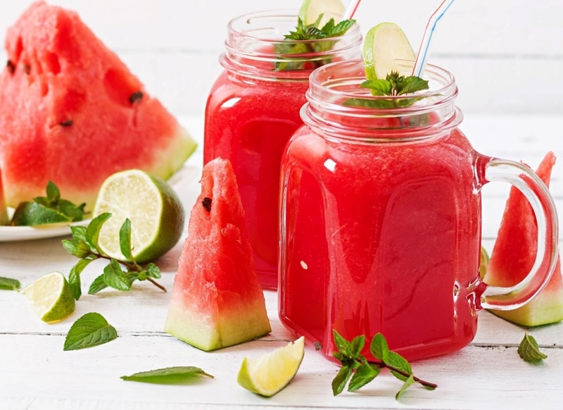 Sau sinh uống nước ép dưa hấu được không và những lưu ý mẹ cần biết 4