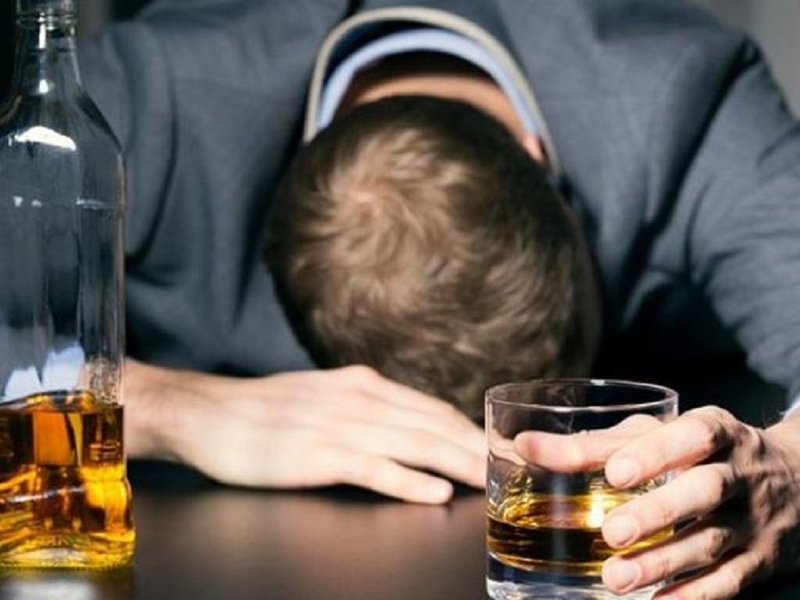 Say rượu nôn uống gì để cơ thể phục hồi tốt hơn? Khi nào cần đi gặp bác sĩ? 2