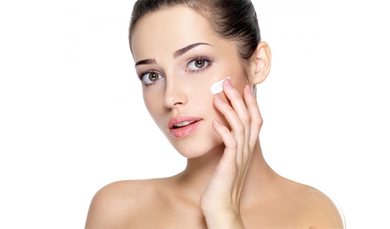 Serum B5 kết hợp với kem dưỡng nào? Những lưu ý khi sử dụng 2