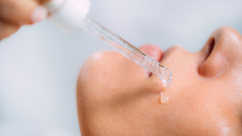 Serum phục hồi da giúp làm dịu, giảm kích ứng cho da