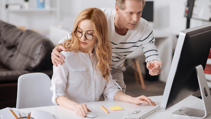 Sexual harassment là gì? Phải làm gì khi bị quấy rối tình dục (Sexual harassment)-2