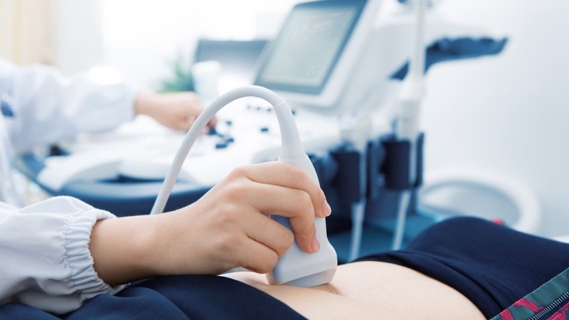 Bác sĩ lựa chọn phương pháp siêu âm phù hợp với từng thai phụ