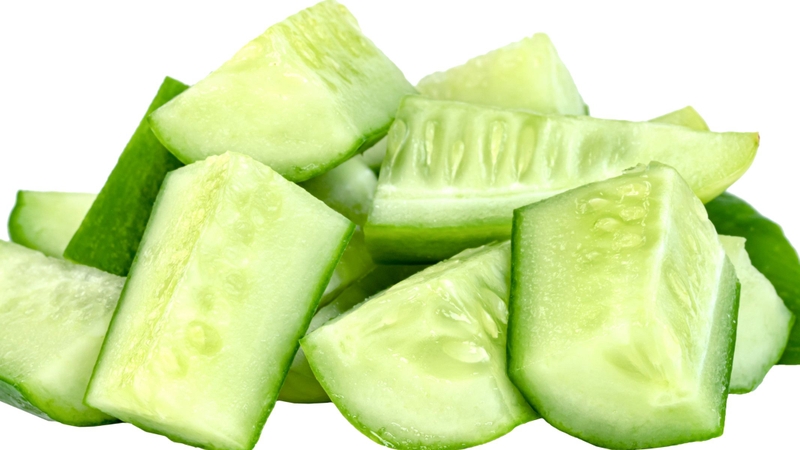 Sinh mổ ăn dưa leo được không?