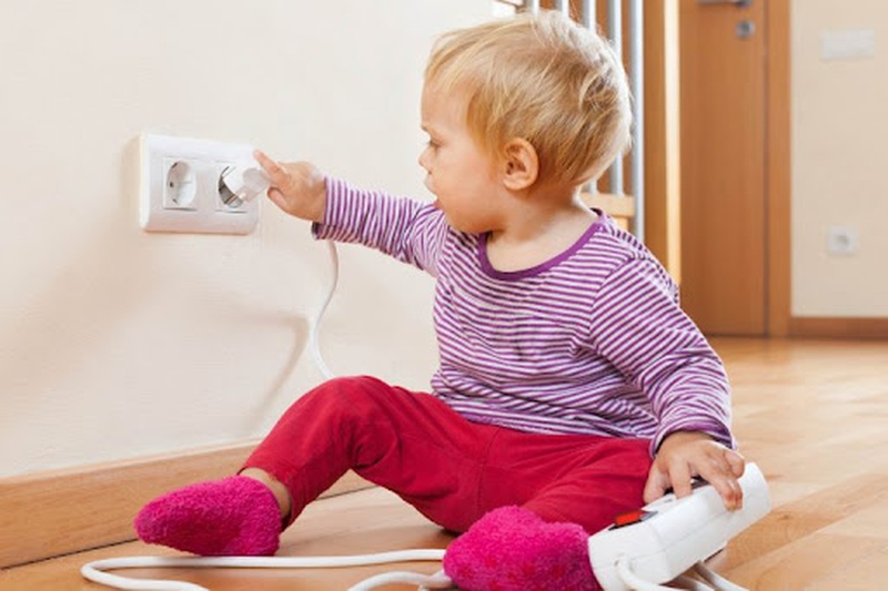 cách sơ cứu trẻ bị điện giật  3