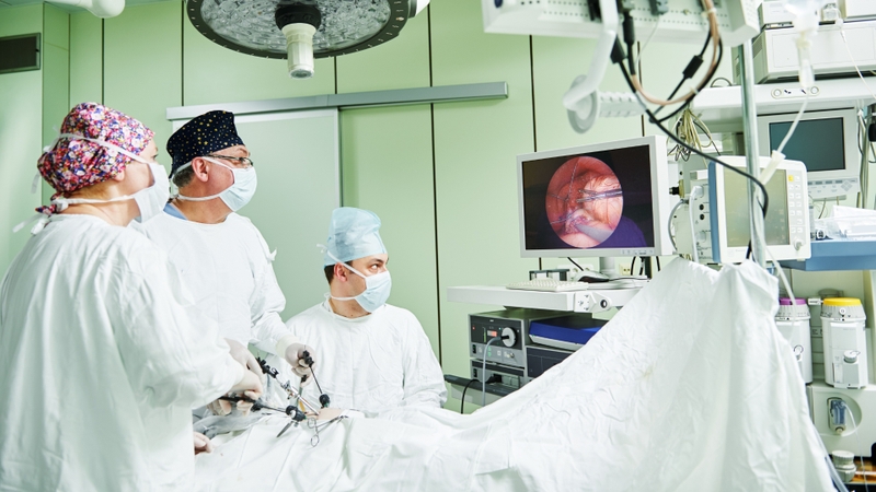 So sánh mổ nội soi và mổ hở: Ưu điểm, nhược điểm và lựa chọn phù hợp 1