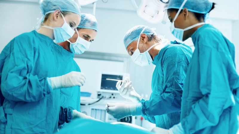 So sánh mổ nội soi và mổ hở: Ưu điểm, nhược điểm và lựa chọn phù hợp 2