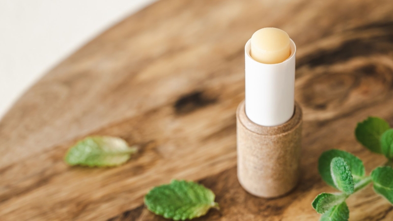 Son dưỡng môi vitamin E: Đặc điểm, lợi ích, cách sử dụng và bảo quản 3