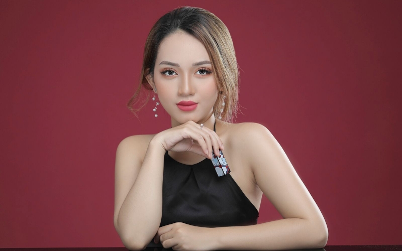 Da ngăm nên dùng son màu gì 4