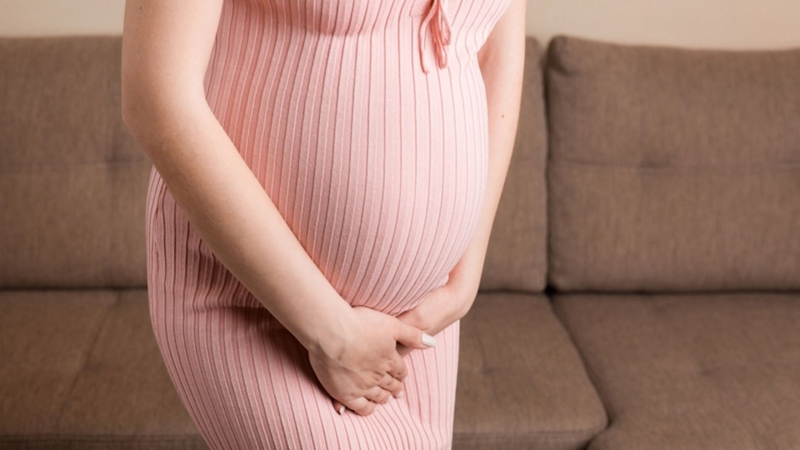 Són tiểu khi mang thai tháng cuối đa số là không đáng lo ngại