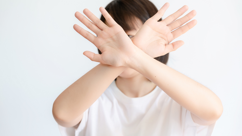 Người sống nội tâm thường khó thể hiện bản thân trong môi trường hướng ngoại