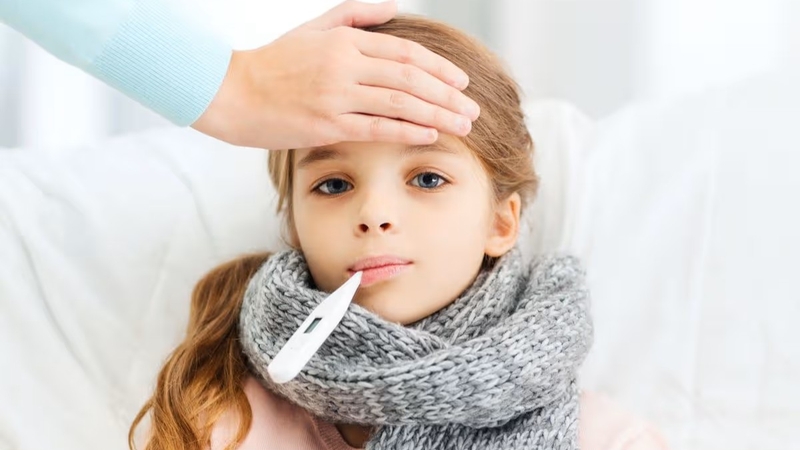 Sốt 39 độ uống thuốc không hạ tiềm ẩn nguy cơ nguy hiểm cao