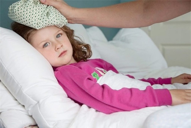 Mách mẹ cách đối phó tình trạng sốt cao ở trẻ em chuẩn bài nhất 1