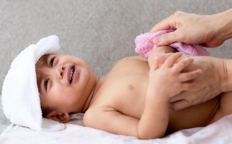 Sốt co giật có nguy hiểm không? Phải làm sao khi trẻ bị sốt cao co giật? 1