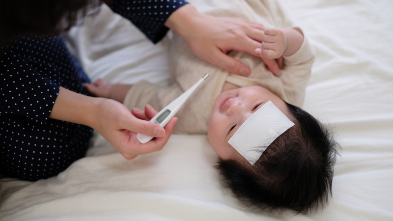 Sốt ở trẻ 8 tháng tuổi: Nguyên nhân, triệu chứng và cách điều trị 1