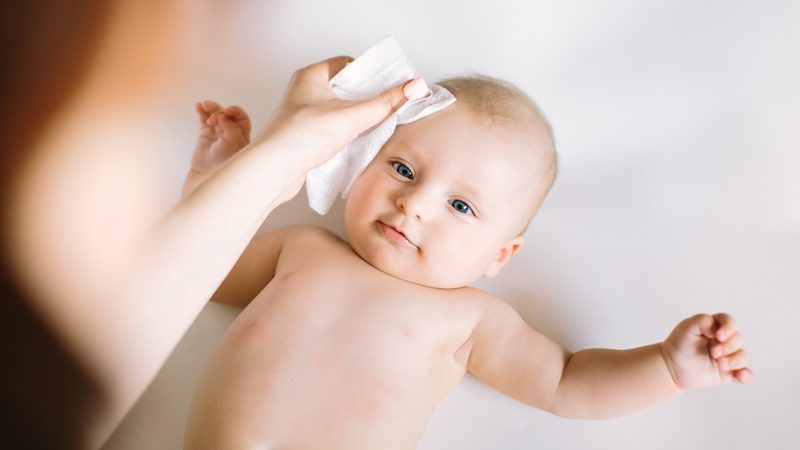 Sốt ở trẻ 8 tháng tuổi: Nguyên nhân, triệu chứng và cách điều trị 4