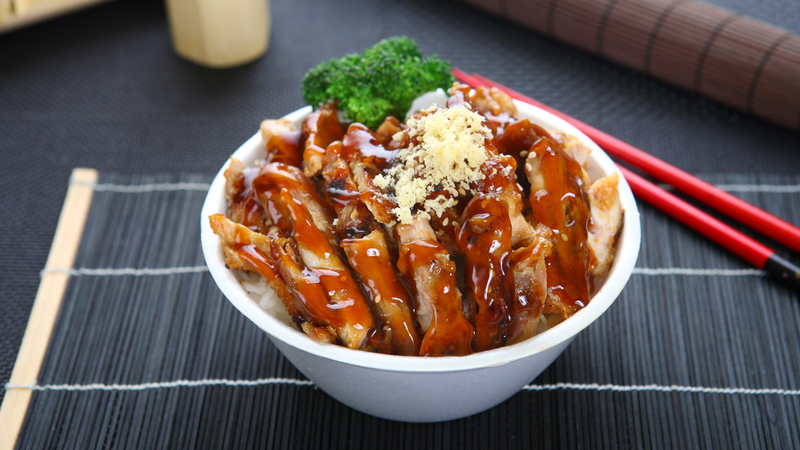 Món ăn đi kèm với sốt teriyaki cũng ảnh hưởng lớn đến tổng lượng calo