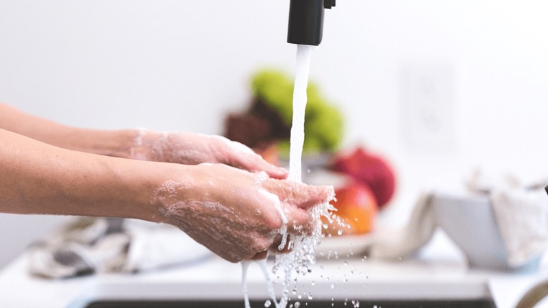 Sốt thương hàn có lây không? Thương hàn lây nhiễm qua đường nào? 4