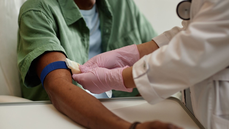 Sốt xuất huyết đau dạ dày: Dấu hiệu chồng lấp nguy hiểm không thể bỏ qua 2