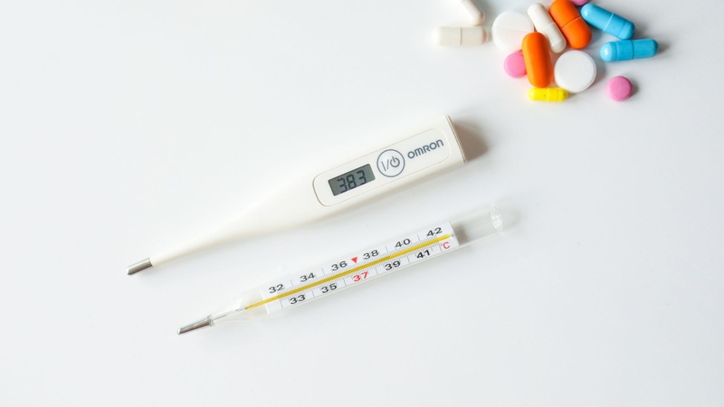 Sốt xuất huyết đau dạ dày: Dấu hiệu chồng lấp nguy hiểm không thể bỏ qua 4