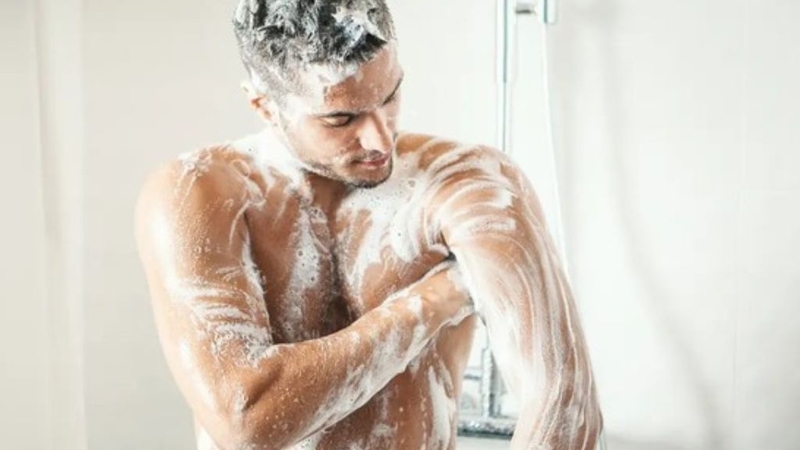 Sử dụng lăn khử mùi Deonatulle Soft Stone Double: Khử mùi tốt! 3