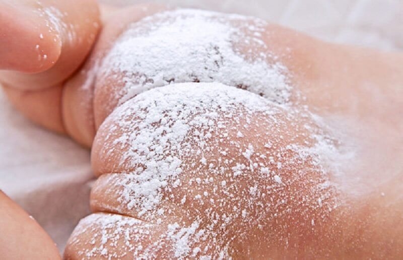 Sử dụng phấn rôm hết hạn có sao không? Thành phần, công dụng của phấn rôm là gì? 3