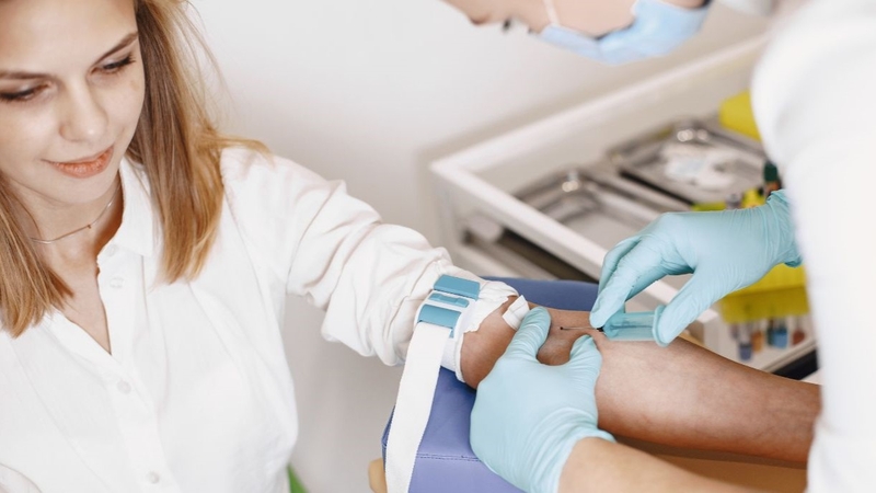 Sự phát triển của thai 12 tuần tuổi và thay đổi trong cơ thể mẹ 3