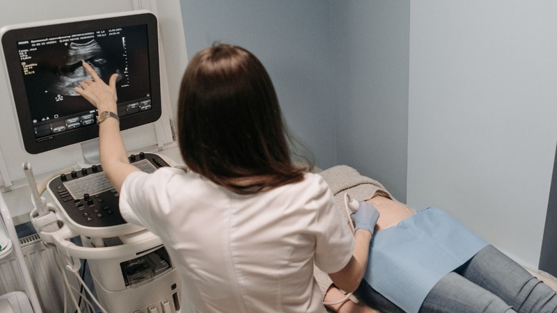 Sự phát triển của thai 4 tuần tuổi và những thay đổi trong cơ thể mẹ bầu 4