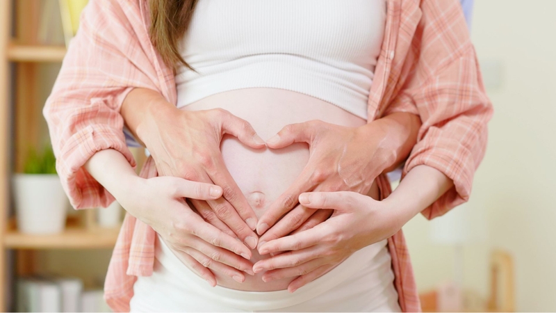 Bước sang tuần thai thứ 6, cơ thể mẹ bầu dần xuất hiện nhiều thay đổi