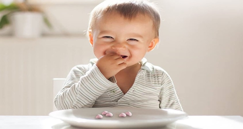 Giải đáp mẹ bỉm: Cho bé ăn sữa chua khô có tốt hay không? 2