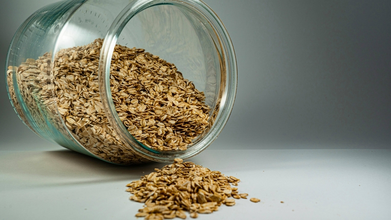 Sữa chua thực vật có thể chứa chất xơ từ nguyên liệu như yến mạch