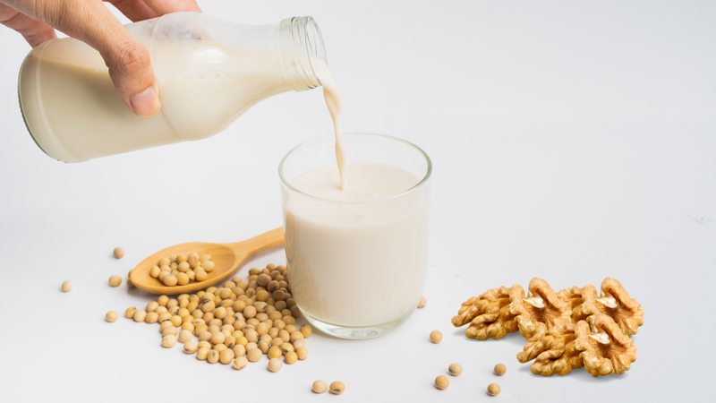 Uống đúng lượng và tần suất sữa đậu nành óc chó