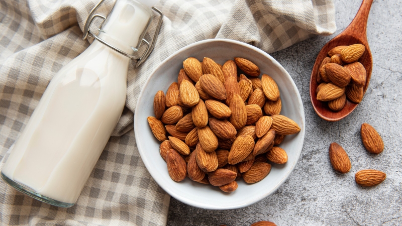 Sữa hạnh nhân bao nhiêu calo? Có gây tăng cân không? 1