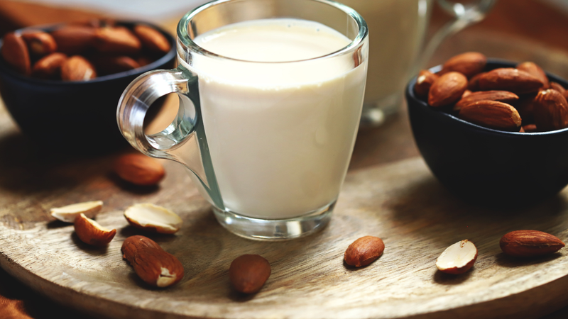 Sữa hạnh nhân óc chó đậu đen và công dụng tuyệt vời cho sức khỏe 2