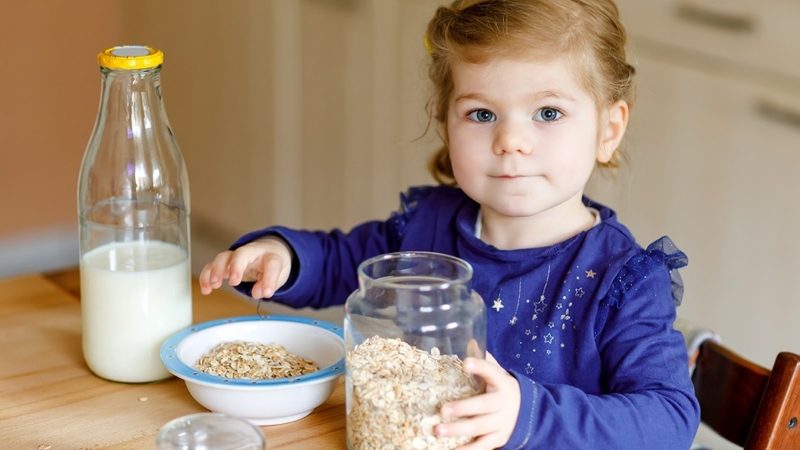 Sữa hạt cho bé dị ứng đạm bò: Giải pháp dinh dưỡng an toàn cho con yêu 2