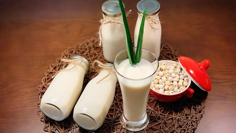 Nhiều người bất ngờ khi khám phá những lợi ích của sữa hạt sen