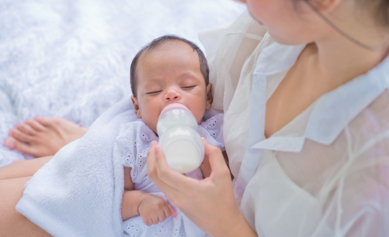 Tại sao sữa mẹ có cặn trắng? Sữa có cặn trắng ảnh hưởng gì không 3