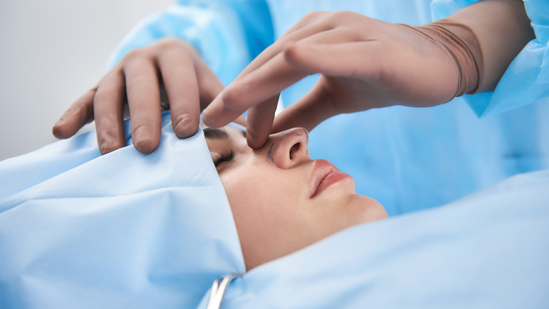 Sửa mũi xong có làm răng sứ được không? 1