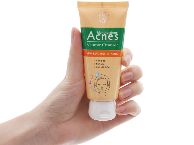 Sữa rửa mặt Acnes Vitamin Cleanser có tốt không 1