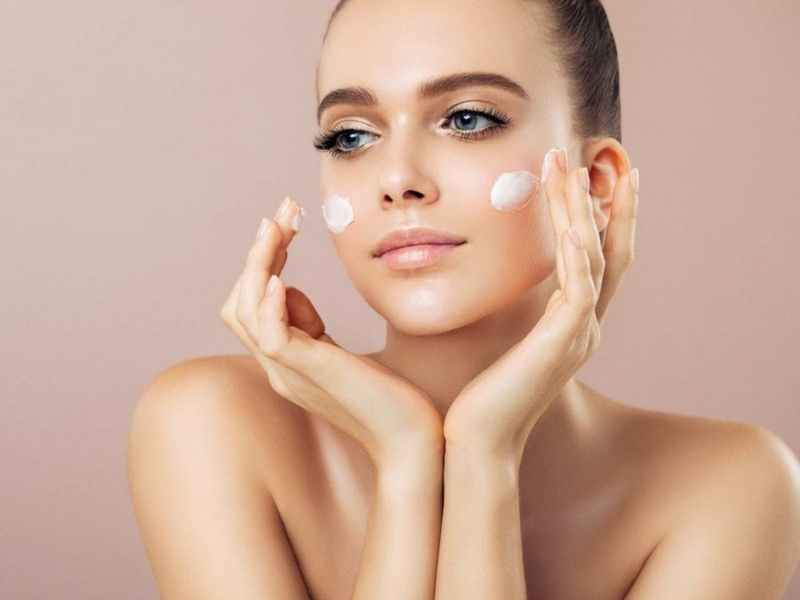 Sữa rửa mặt dưỡng ẩm nào dành cho làn da khô 3