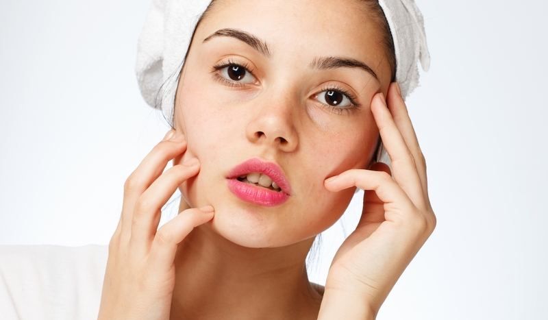 Sữa rửa mặt dưỡng ẩm nào dành cho làn da khô 2