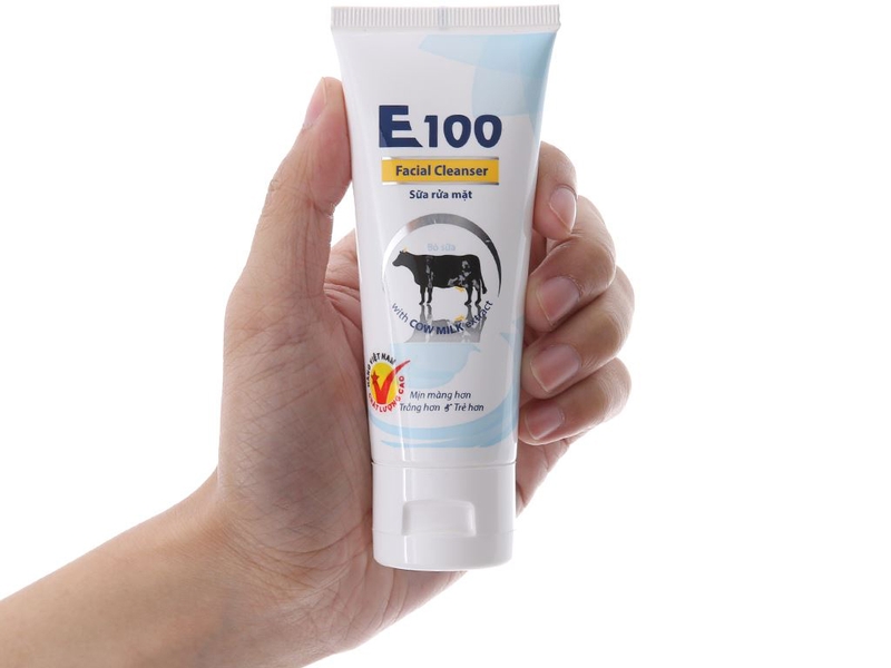 Sữa rửa mặt E100 bò có ăn nắng không? Review về các loại sữa rửa mặt nhà E100 1