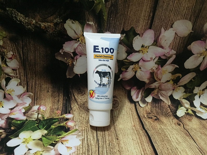 Sữa rửa mặt E100 bò có ăn nắng không? Review về các loại sữa rửa mặt nhà E100 2