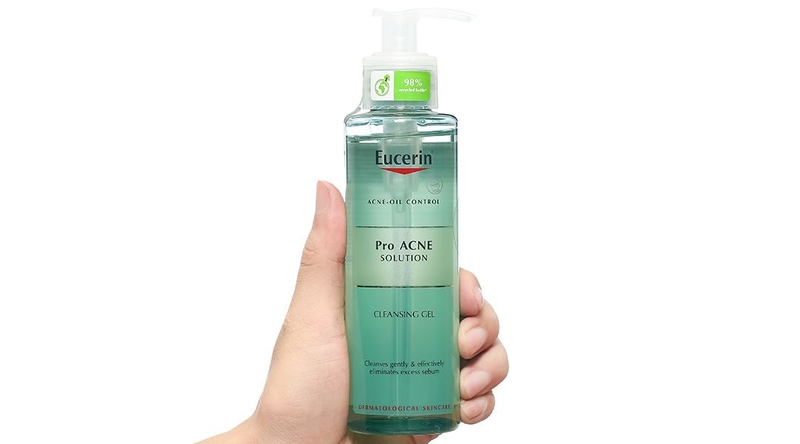 Eucerin Pro Acne Cleansing Gel có loại dung tích 200ml và 400ml