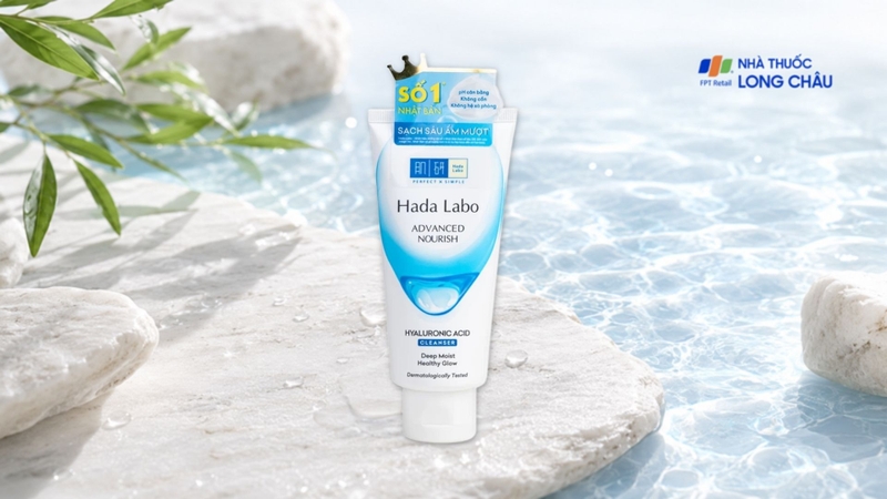 Sữa rửa mặt Hada Labo màu trắng là sản phẩm chăm sóc da phổ biến