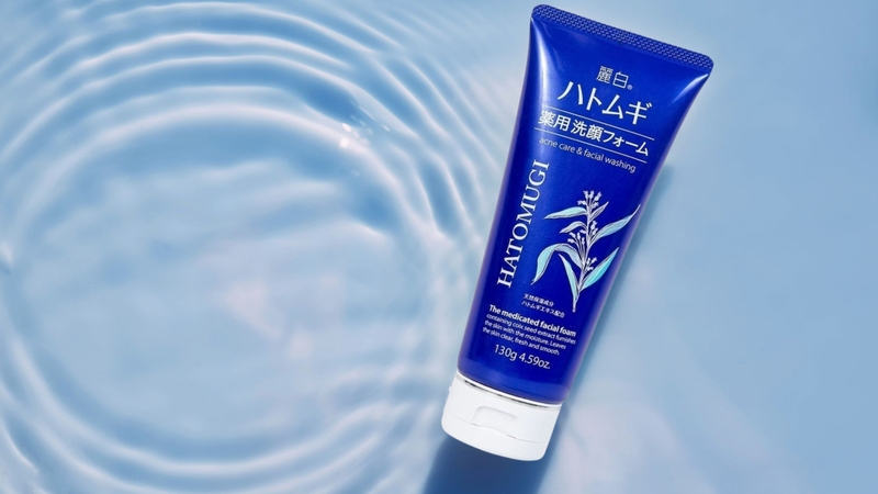 Sữa rửa mặt Reihaku Hatomugi Acne Care and Facial Washing là sản phẩm làm sạch da dịu nhẹ đến từ Nhật Bản