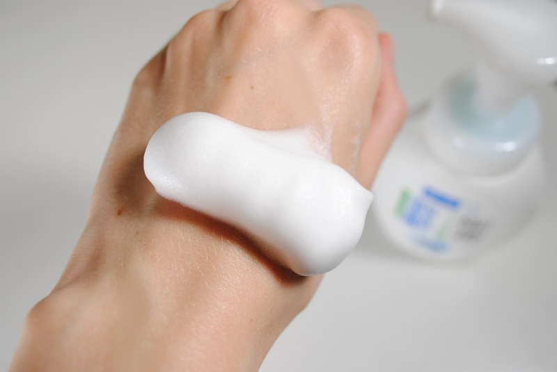 Giải thích lý do nhiều người thích dùng sữa rửa mặt tạo bọt 4