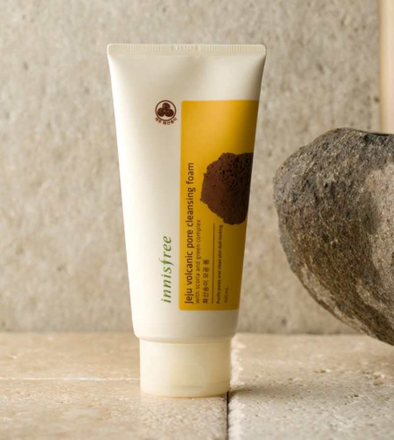 7 loại sữa rửa mặt trị mụn đầu đen ngon bổ rẻ nhất hiện nay 2