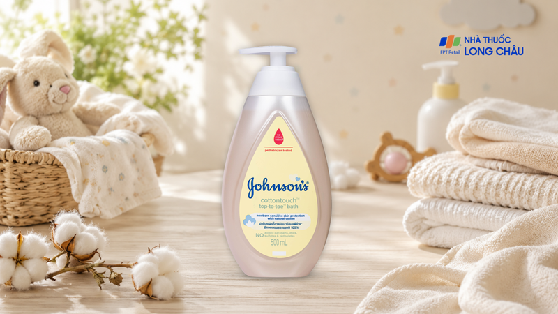 Sữa tắm gội toàn thân Johnson's Cottontouch Top-To-Toe Bath
