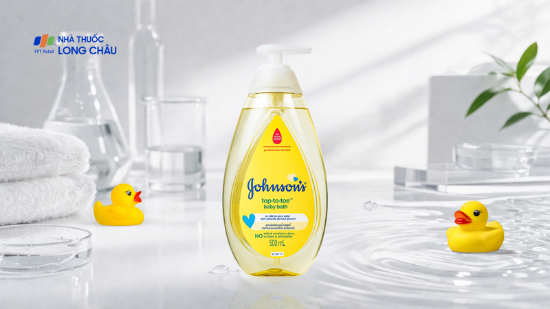 Johnson’s Top-to-Toe Baby Bath