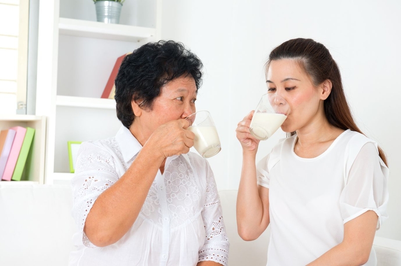 Sữa tươi ít đường chứa bao nhiêu calo? Uống nhiều có mập không? - 4